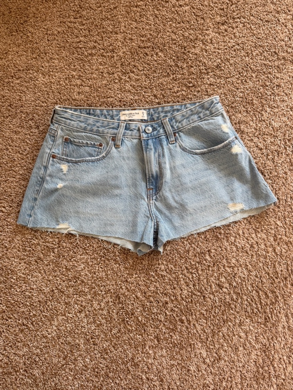 Abercrombie & Fitch Jean Shorts Low Rise Curve Love Baggy Size 27 | 4 Light Wash